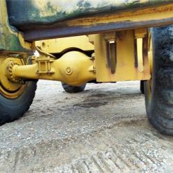 CATERPILLAR 814 (Wheel Dozer)